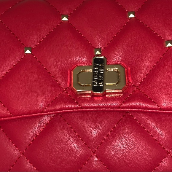 BADGLEY MISCHKA CROSSBODY W DIAMOND QUILTED & STUD - Picture 2 of 15